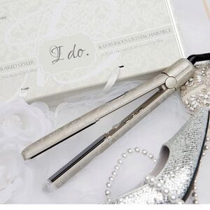 ARIA Beauty infrared hair straightener bridal edition NIB bridal